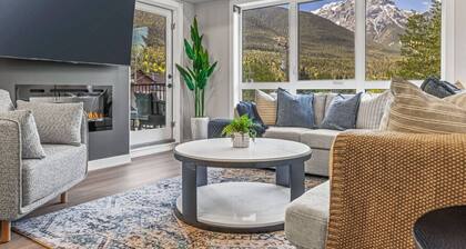 Brand New Condo, Mountain Views
