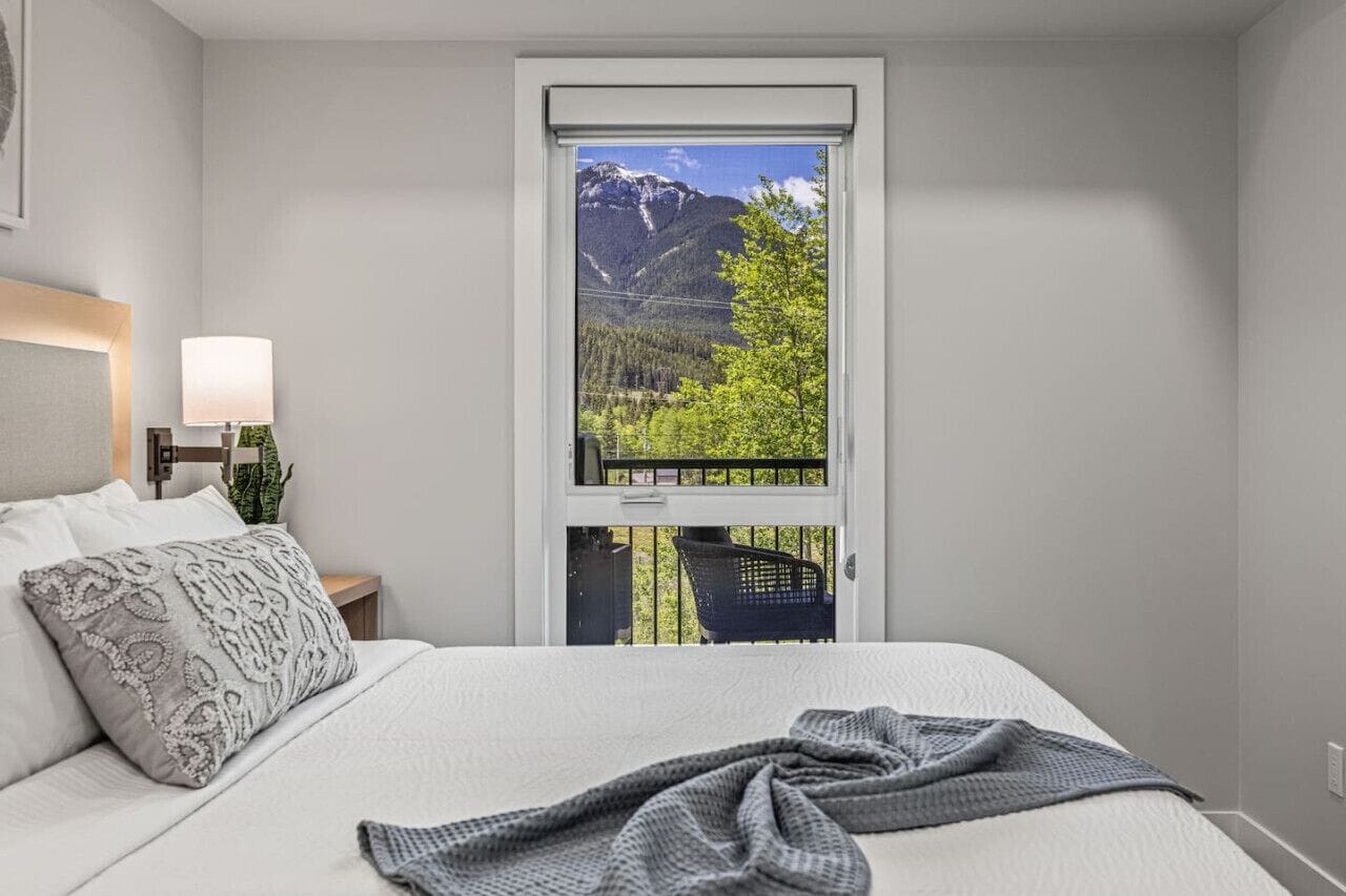 2 bedrooms, iron/ironing board, travel cot, free WiFi