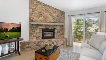 TV connectée, cheminée