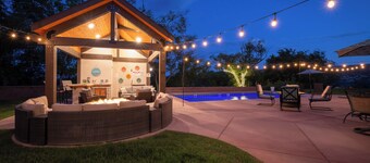 The Beatrice Estate With Pool And Hot Tub