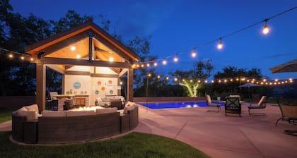 The Beatrice Estate With Pool And Hot Tub