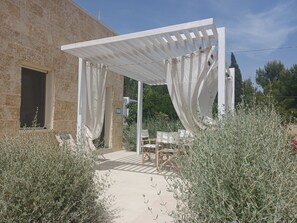 Outdoor dining - Casa Olea tra gli ulivi del Salento e spiagge Porto Cesareo e Torre Lapillo  (Santa Chiara)