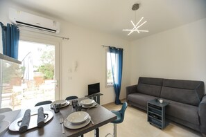 Smart TV - Casa Olea tra gli ulivi del Salento e spiagge Porto Cesareo e Torre Lapillo  (Santa Chiara)