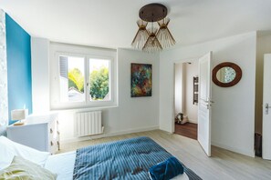 1 bedroom, iron/ironing board, WiFi, bed sheets