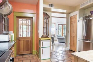 Interior - Spacious Relaxing & Beautiful home in Takoma Park on Washington, DC METRO (Takoma Park)