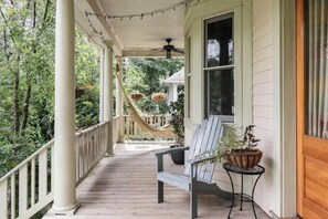 Terrace/patio - Spacious Relaxing & Beautiful home in Takoma Park on Washington, DC METRO (Takoma Park)