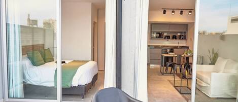 1 bedroom, desk, WiFi, bed sheets