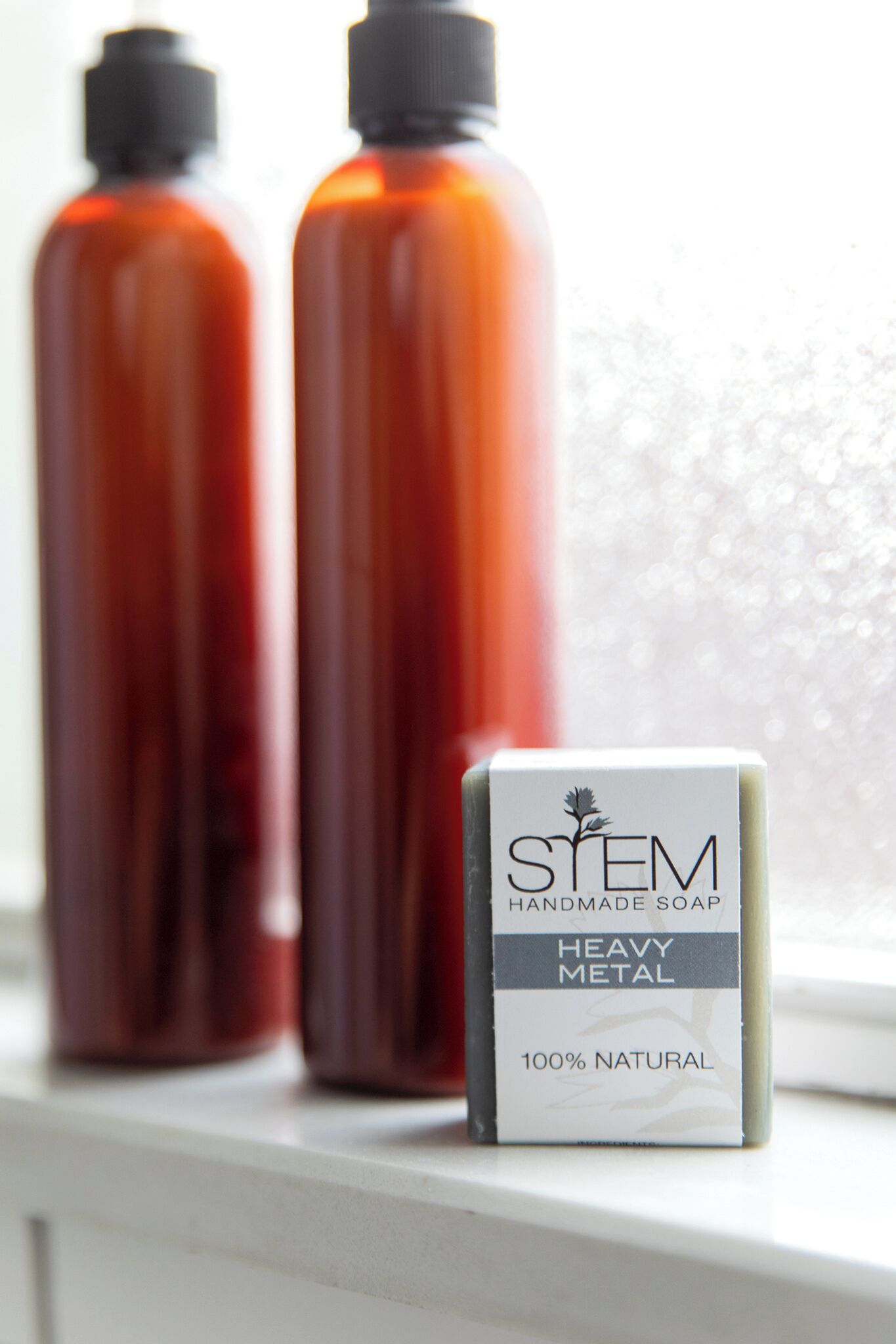 Dusj, hårføner, håndklær og såpe