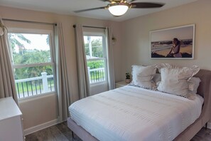 4 chambres, fer et planche à repasser, Wi-Fi, draps fournis