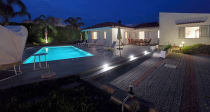 Villa Chicco di Sale - Private Pool for Exclusive Use N.8 pax - 400 meters Sea