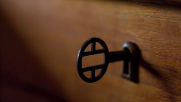 Schrank