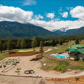 المنشأة من الخارج