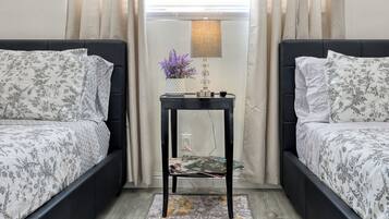 2 bedrooms, iron/ironing board, free WiFi, bed sheets