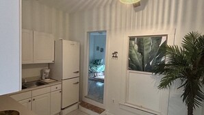Unclassified image, 4 of 6, button - Cottage in central Arcadia available for long term stays (Arcadia)