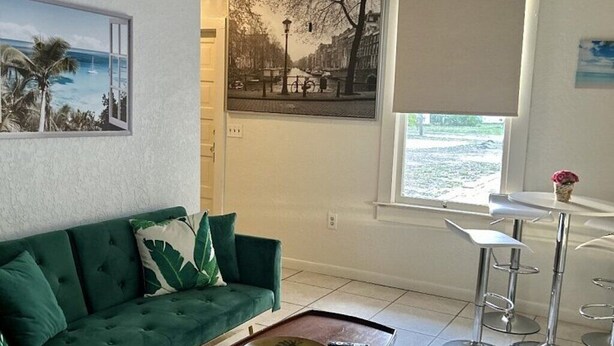 Unclassified image, 1 of 6, button - Cottage in central Arcadia available for long term stays (Arcadia)