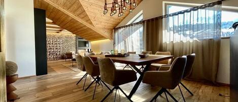 تناول الطعام