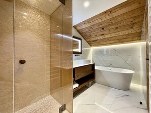 Shower, hair dryer, towels - 350 - Suite The West - Luxury residence (Courchevel)