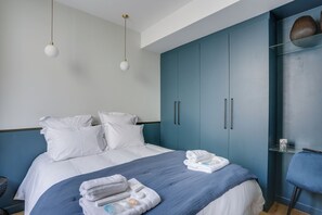 3 quartos, ferros/tábuas de passar roupa, Wi-Fi, roupa de cama