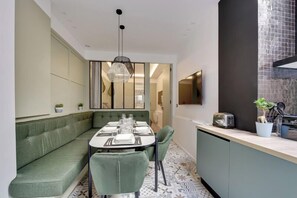 Dining - 166 Suite Roza - Superb apartment in Paris. (Paris 06 Luxembourg)