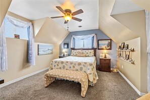 1 bedroom, WiFi, bed sheets - 100Mbps°Smart TV°Full Kitchen°Self Check-In°W/D (Nampa)