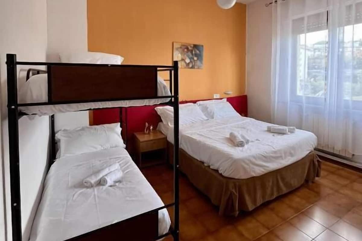 Family Room | 1 bedroom, free WiFi, bed sheets