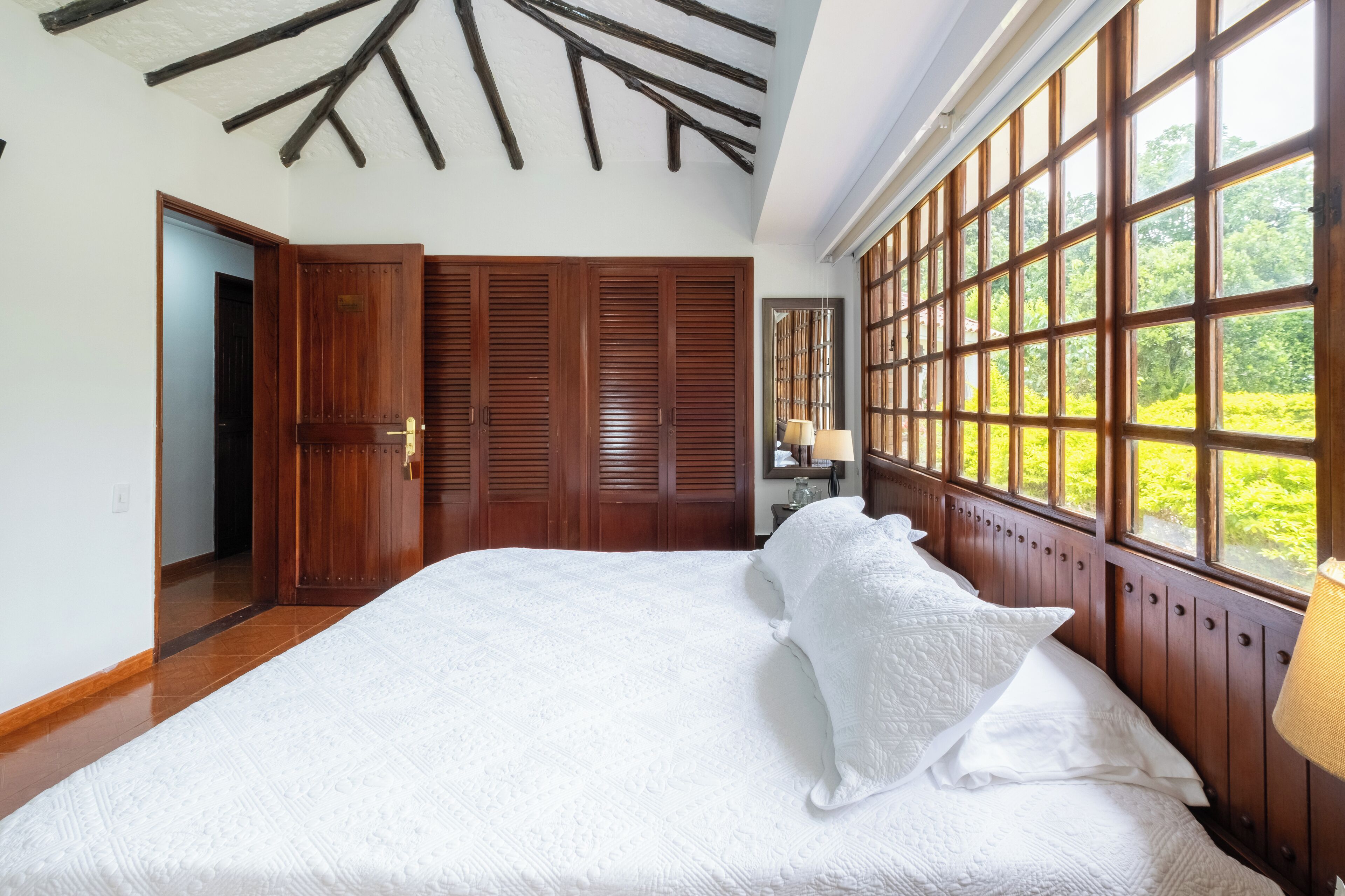 Blackout drapes, free WiFi