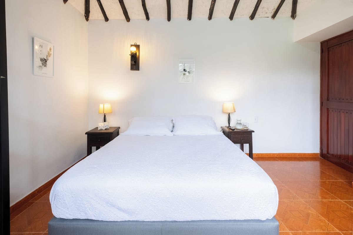 1 habitación, cortinas blackout y wifi gratis