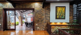 Hotel Chalet El Castillo by Majuva