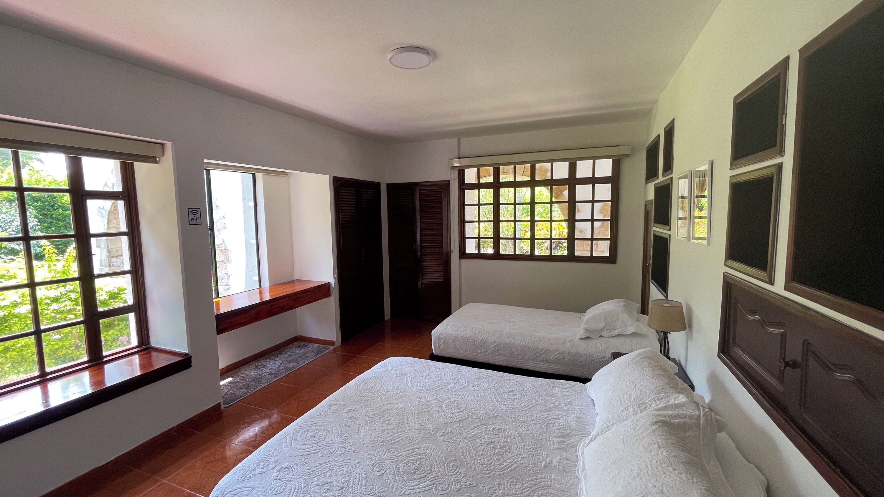 암막 커튼, 무료 WiFi