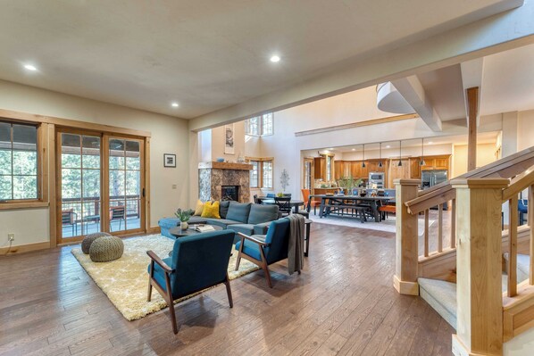 House (4 Bedrooms) | Interior - Grays Crossing by Avantstay Stunning 4bdr Cabin (Truckee)