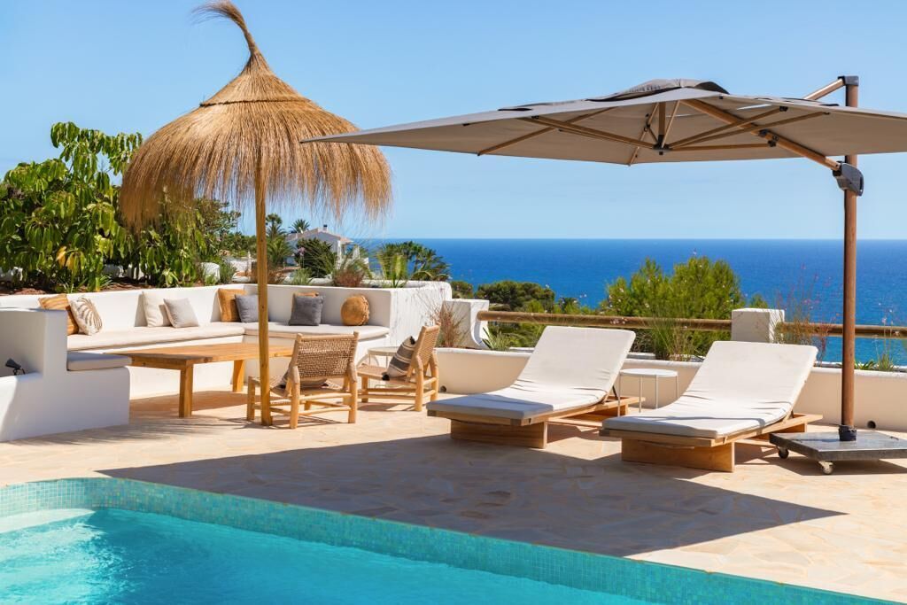 Piscina all'aperto, una piscina riscaldata