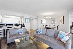 Unclassified image, 5 of 29, button