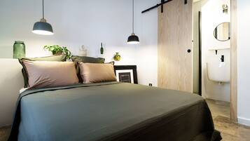 3 slaapkamers, een strijkplank/strijkijzer, wifi, beddengoed