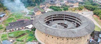 Yongding Tulou Mengtian Inn