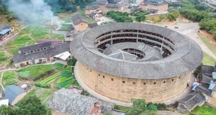 Yongding Tulou Mengtian Inn