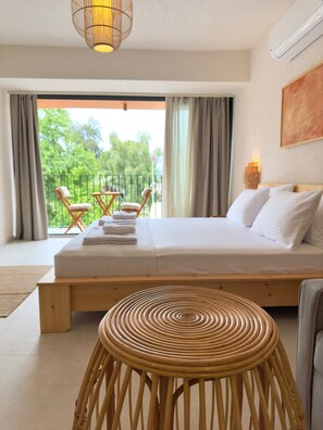 Deluxe Double Room, Park View | Desk, laptop workspace, free WiFi - Rue Rooms (Fethiye)