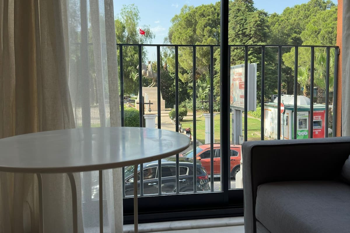 Basic Double Room, Park View | Desk, laptop workspace, free WiFi