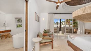 6 bedrooms, desk, iron/ironing board, WiFi