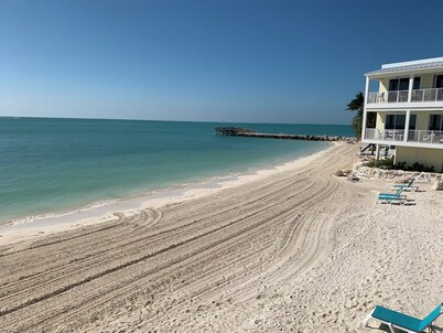   Extremely Rare Private White Sand Beach Front Unit on the Ocean
