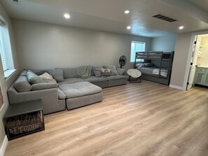 3 chambres, fer et planche à repasser, accès à Internet, literie fournie