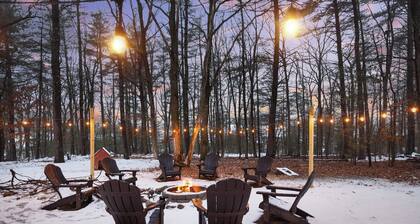 NEW! Large home in an upscale community close to all attractions! Hot Tub!