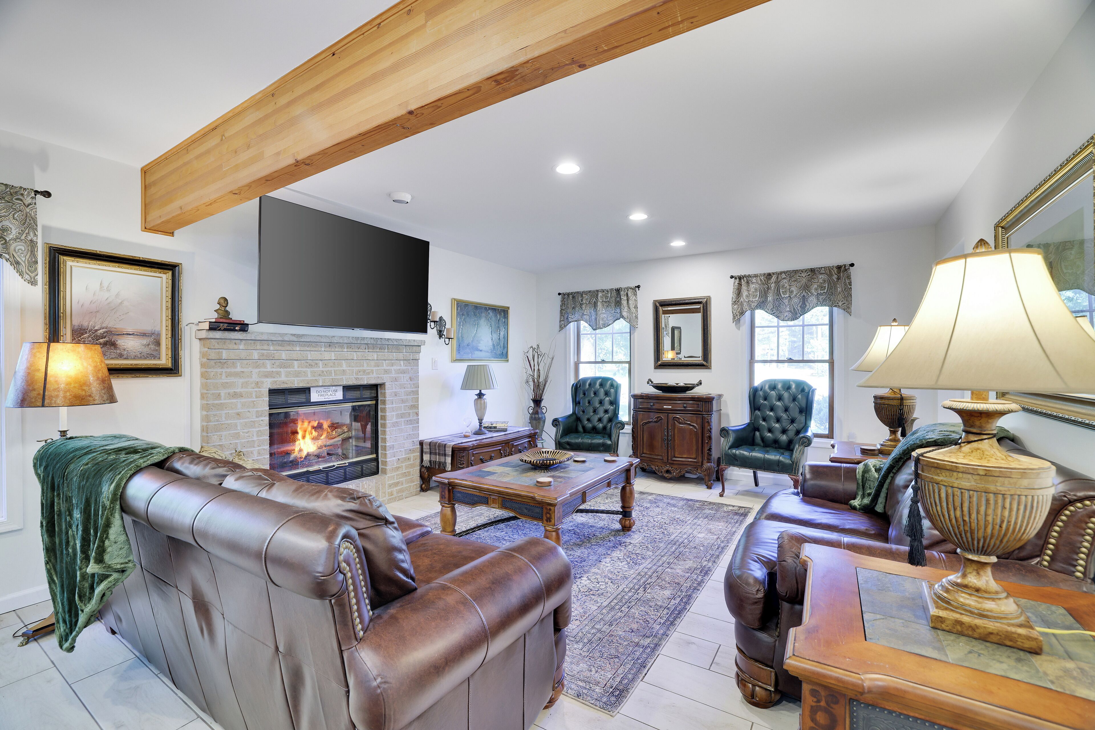 スマートテレビ、テレビゲーム、テーブルサッカー台、卓球台