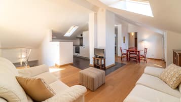 Apartment | Living area | TV