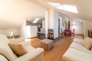 Living area - Il Tiglio Apartment by Wonderful Italy (Bellagio)