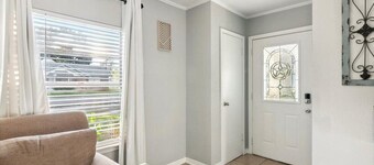 Charming 3 bedroom 2 bath home in Nederland