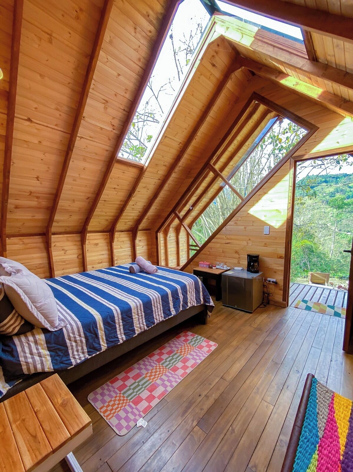 Deluxe Cabin, Garden View | 1 bedroom, down comforters, minibar, individually decorated