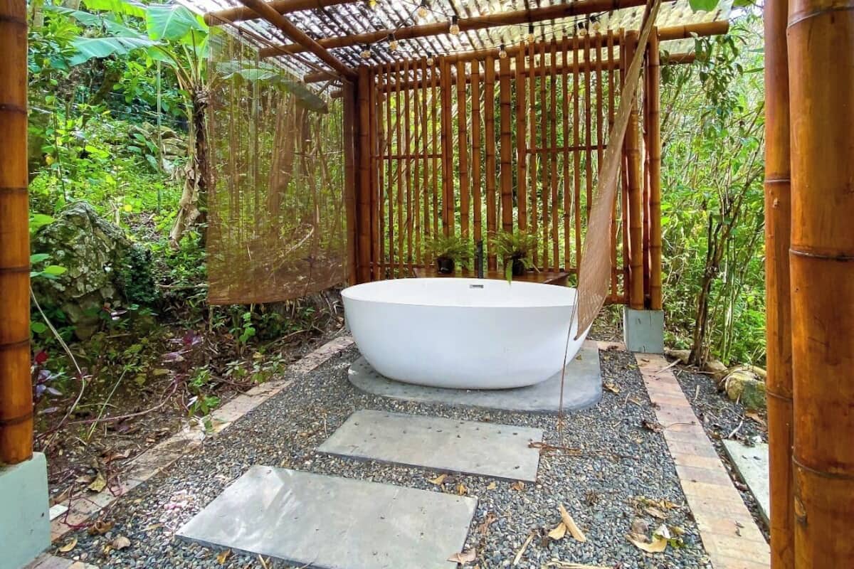 Deluxe Cabin, Lake View | 1 bedroom, down comforters, minibar, individually decorated