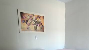 Comfort Triple Room, Lanai | Premium bedding, free WiFi, bed sheets