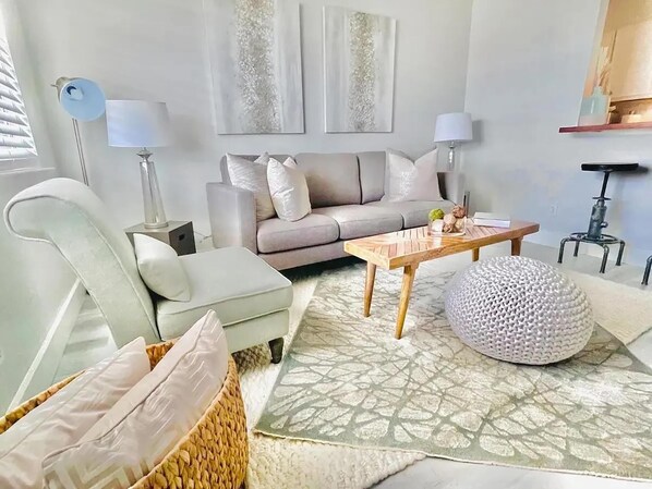 Condo, 1 King Bed (Sandy Pointe #211- Bream Island) | Living area | TV