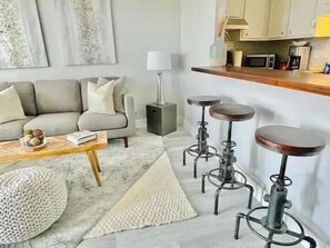 Condo, 1 King Bed (Sandy Pointe #211- Bream Island) | Living area | TV